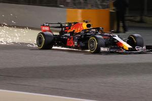 Red Bull heizt Mercedes ein