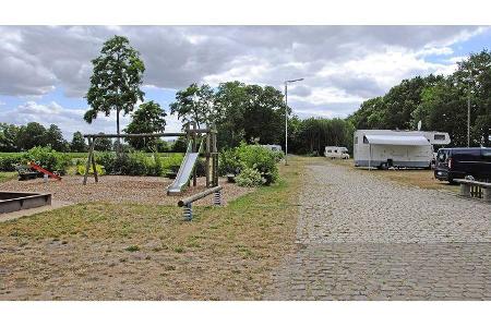 Wohnmobil- und Caravanstellplatz Ströher Lokschuppen