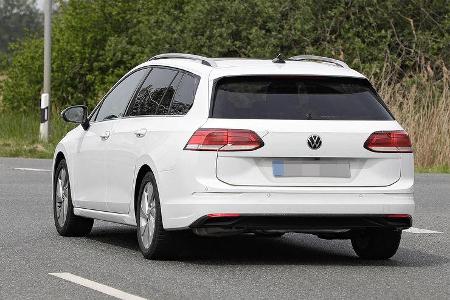 VW Golf 8 Variant Erlkönig