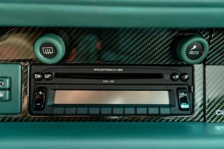 Porsche 911 Turbo S Coupe 1997 Wimbledon Green