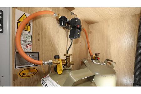 Einbau Gasflaschen-Umschaltanlage