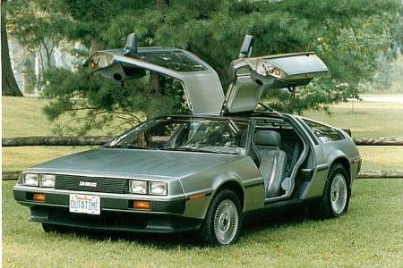 In Deutschland kostete der DeLorean DMC-12 rund 75.000 Mark, in den USA, dem erhofften Hauptabsatzmarkt waren 25.000 Dollar ...