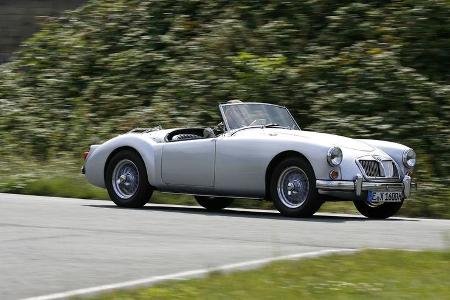 Marktspiegel, MGA 1600 MK II – Vierzylinder-Reihenmotor, 1622 cm3, 86 PS bei 5500/min, 162 km/h