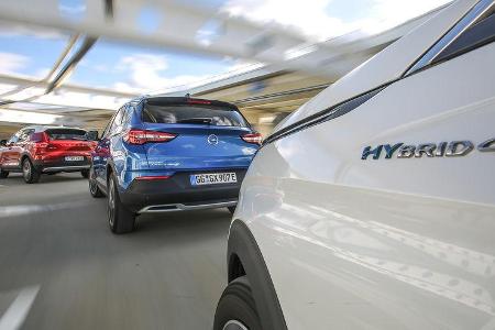 Opel Grandland X Hybrid4, Peugeot 3008 Hybrid4, Volvo XC40 T5 Twin Engine