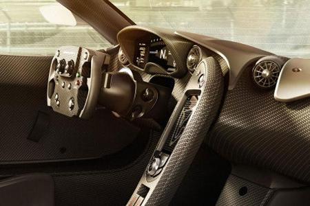 McLaren P1 GTR Cockpit