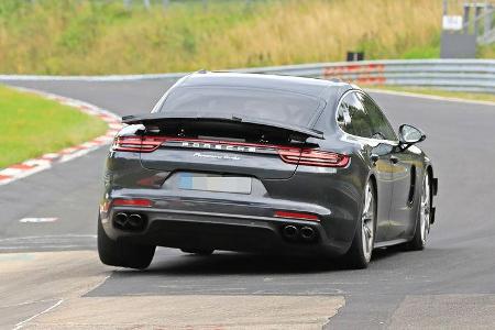 Erlkönig Porsche Panamera Turbo 820 PS