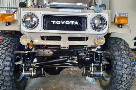 Legacy Overland Toyota Land Cruiser FJ 40