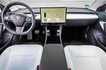 Tesla Model 3, Interieur