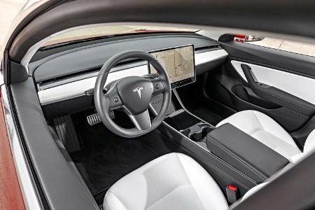 Tesla Model 3, Interieur