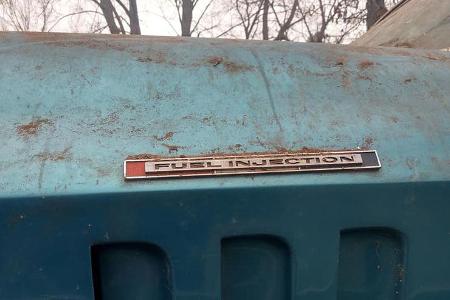 Corvette unter Müllhaufen gefunden