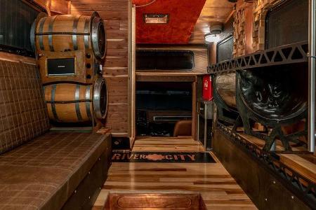 Chevrolet Pickup-Camper Brown Sugar