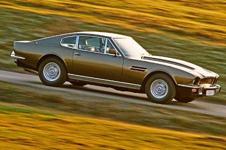 Aston Martin DB5 Bond car