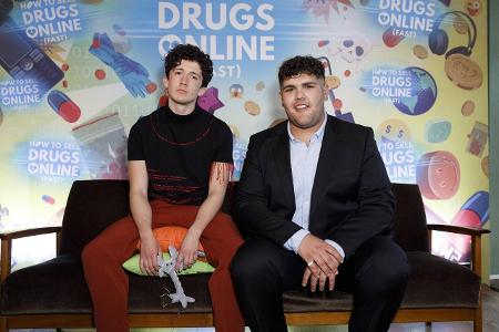 How to Sell Drugs Online Titelbild imago images Future Image.jpg How to Sell Drugs Online Titelbild imago images Future Image.jpg