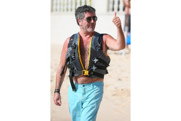 Talentshow-Guru Simon Cowell will ebenfalls bleiben. Ungewöhnlich bescheiden sind seine Gründe: 