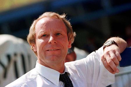 Hans-Hubert 'Berti' Vogts zum deutschen Bundestrainer benannt und trat das schwere Erbe von Franz Becken...