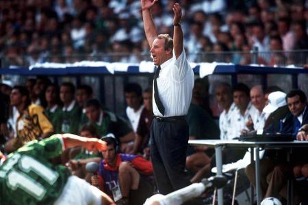...was dann Vogts selbst auf die Palme brachte. Vor allem aber bei den Schiedsrichterentscheidungen witterte der Bundes-Bert...