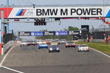Start - Gruppe 3 - 24h-Rennen Nürburgring - Nordschleife - Samstag - 12.5.2018