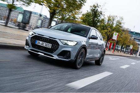 Audi hat seinem A1 Sportback einen Crossover-Look spendiert und auch im Inneren einige neue Akzente gesetzt.