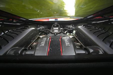 Ferrari 488 Pista, Motor