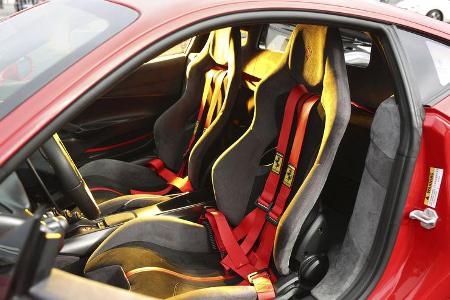 Ferrari 488 Pista, Interieur