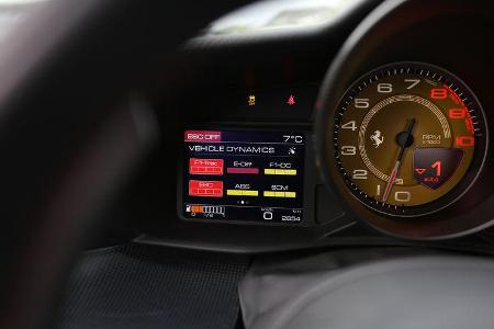 Ferrari 488 Pista, Interieur