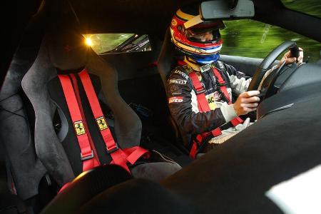 Ferrari 488 Pista, Interieur
