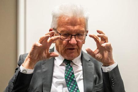 Ministerpräsident Winfried Kretschmann Redaktionsbesuch auto motor und sport