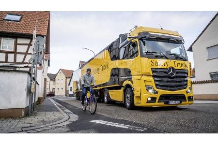 Mercedes-Benz Safety Truck Mercedes-Benz Safety Truck