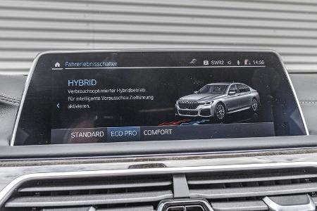 BMW 745e, Display