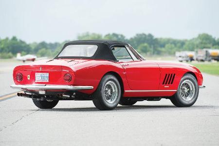 Ferrari 275 GTB/4 N.A.R.T. Spider (1967) RM Sotheby's