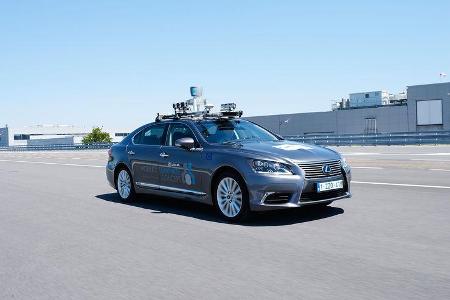 Lexus LS autonomv