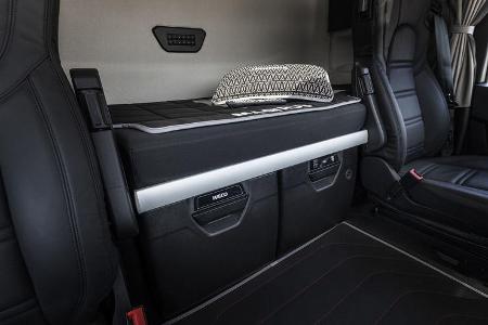 Iveco S-Way Fernverkehr-Lkw 2019