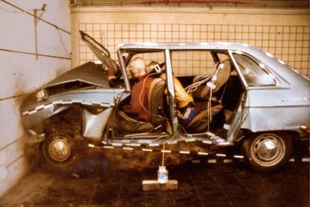 Renault 16, Crashtest, Dummies