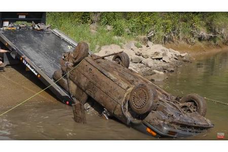 Ebenfalls schwer beschädigt ist dieser Honda.