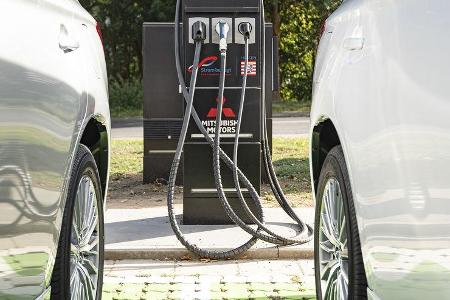 Mitsubishi Outlander PHEV, Ladestation