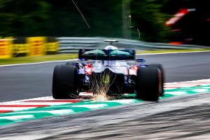 Albon legt seinen Toro Rosso ab