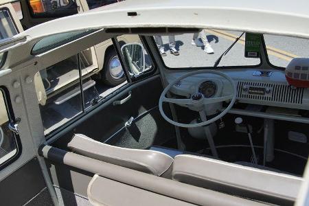 1967-VW-Transporter-Type-241
