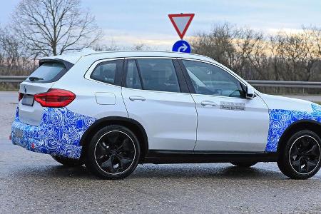 Erlkönig BMW iX3