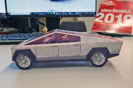Tesla Cybertruck Papiermodell von folduptoys.com