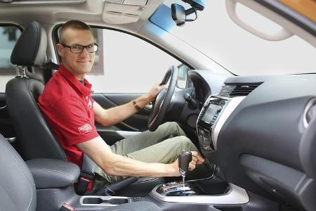 Nissan Navara D.Cab 2.3 dCi 4x4, Interieur