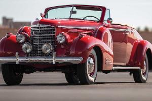 Cadillac V16 aus Sammlung bei RM Sotheby’s Auktion