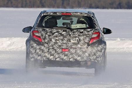 Toyota Yaris SUV Muletto Erlkönig