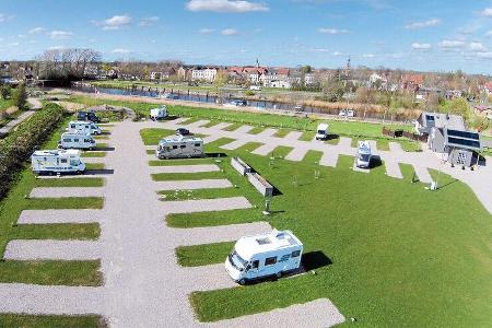 Der Platz von oben