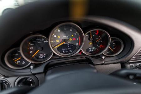 Porsche 911 GT2 RS, Interieur