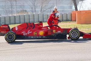 Ferrari stoppt unplanmäßig
