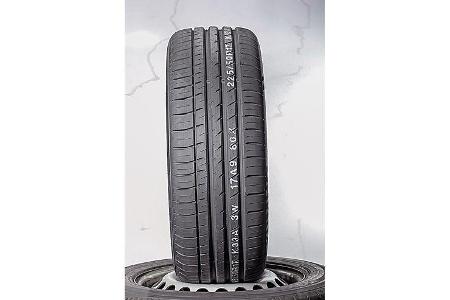 Sommerreifentest 2015, Kumho Ecsta LE Sport KU 39