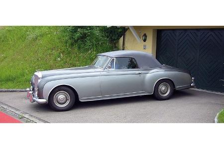 Christoph Ringier und Peter Keller auf Bentley S 1 Continental DHC: 4,9-Liter-Reihensechszylinder, 170 PS, Baujahr 1956