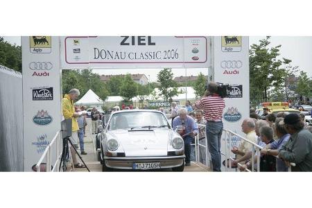 ... und Porsche 911 und 912 starteten bei der Premiere.