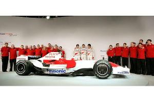 Toyota präsentiert TF 108