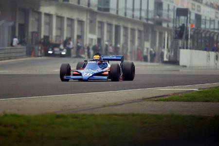 Im Tyrrell 010-Ford von 1980 gewann Loic Deman beide FIA-Meisterschaftsläufe für Formel-1-Autos.